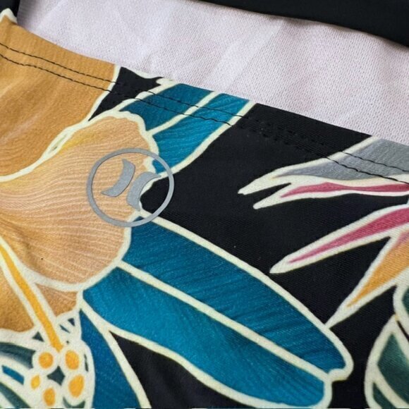Hurley Swimsuit One Piece Size‎ XL Floral Tropical Print UPF 50 Bathing Suit EUC - Picture 3 of 12